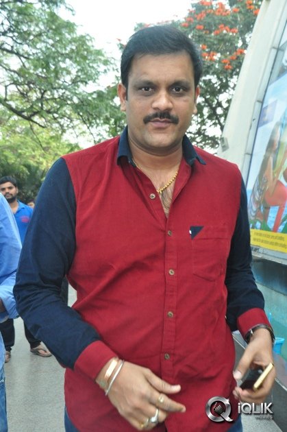 Celebs-at-Khaidi-No-150-Movie-Screening
